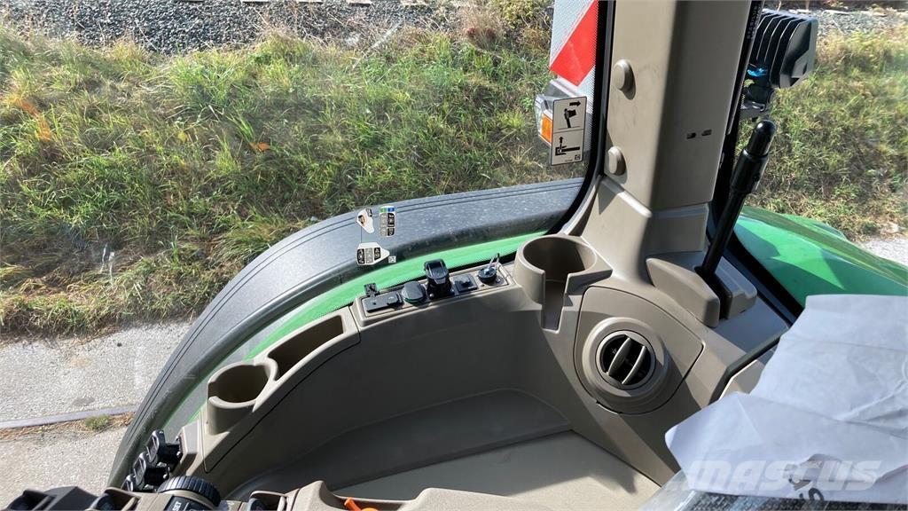 John Deere 8R370 Traktori