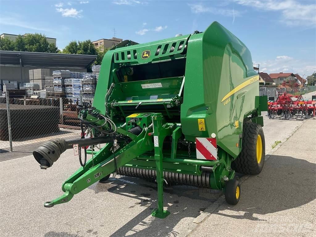 John Deere V451R Prese/balirke za rolo bale