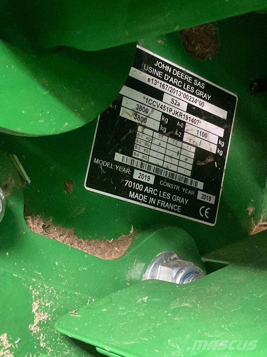 John Deere V451R Prese/balirke za rolo bale