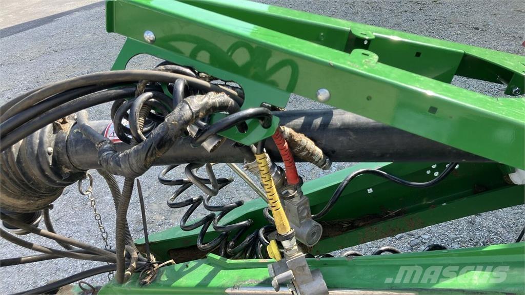John Deere V461R Prese/balirke za rolo bale