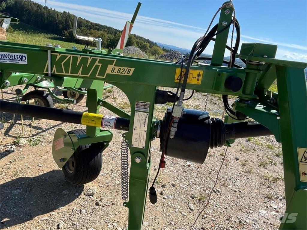 Krone KWT 882/8 Okretači i sakupljači sena