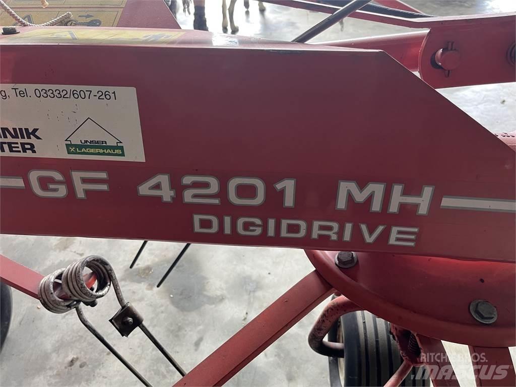 Kuhn GF 4201 MH Okretači i sakupljači sena