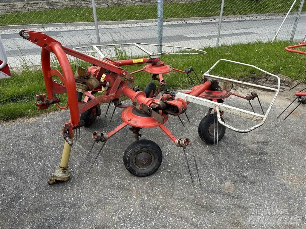 Kuhn GF 440 P Okretači i sakupljači sena