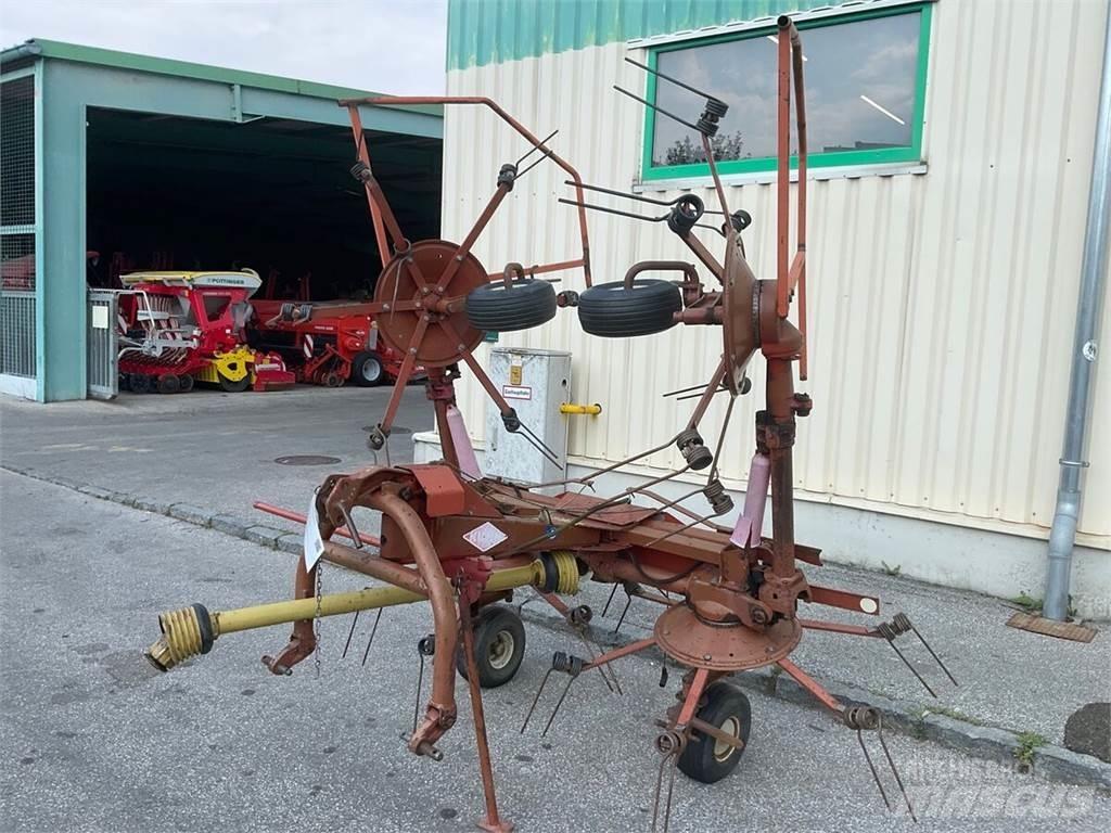 Kuhn GF 5001 Okretači i sakupljači sena
