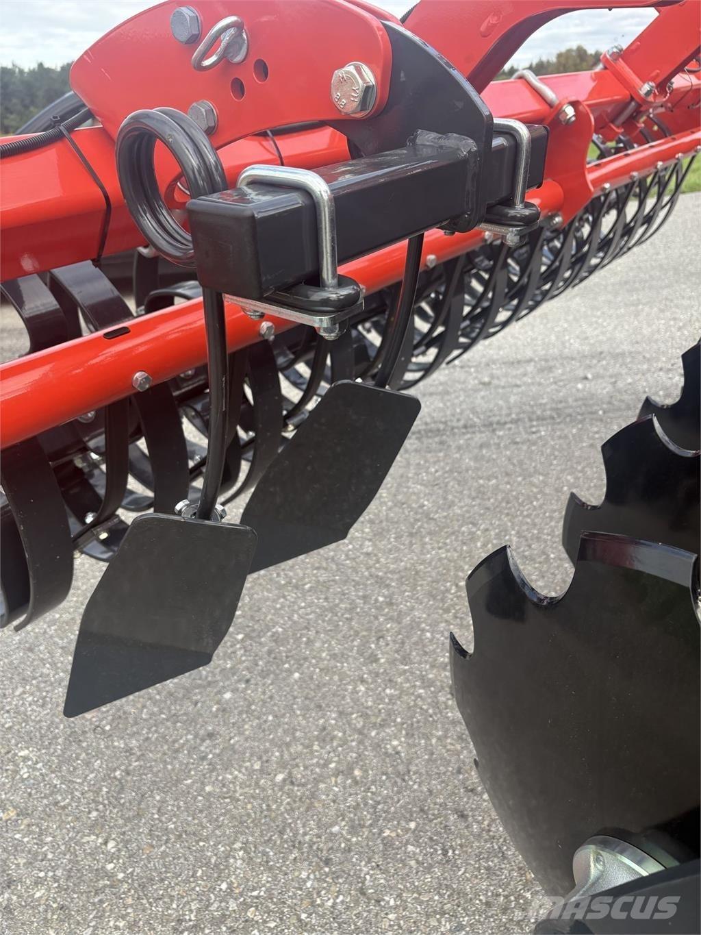 Kuhn Optimer L 300 Tanjirače