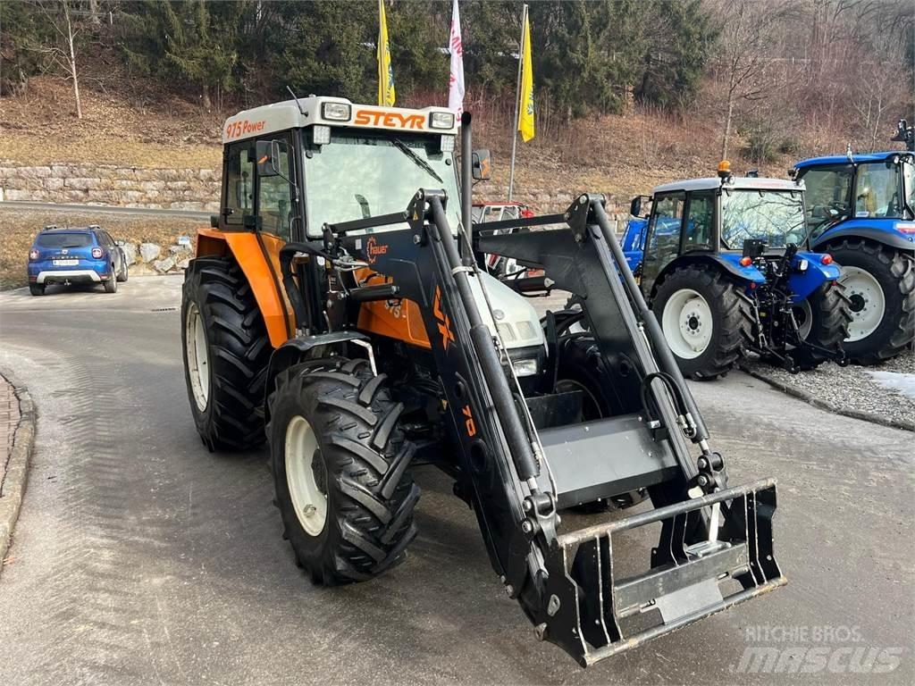 Steyr 975A Traktori