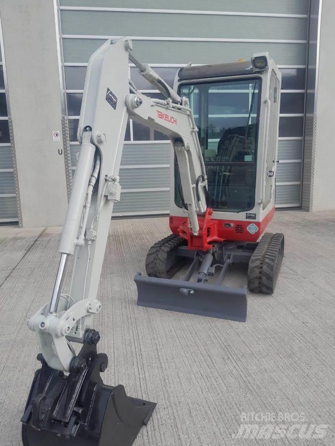 Takeuchi TB016 Mini bageri < 7t