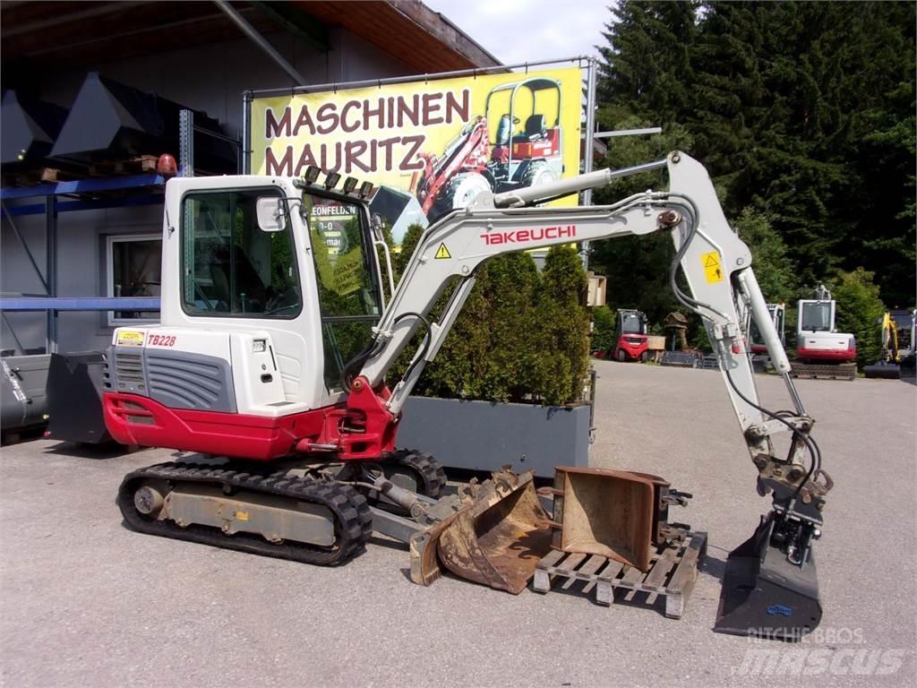 Takeuchi TB228 Mini bageri < 7t