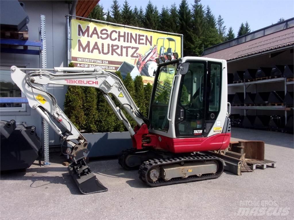 Takeuchi TB228 Mini bageri < 7t