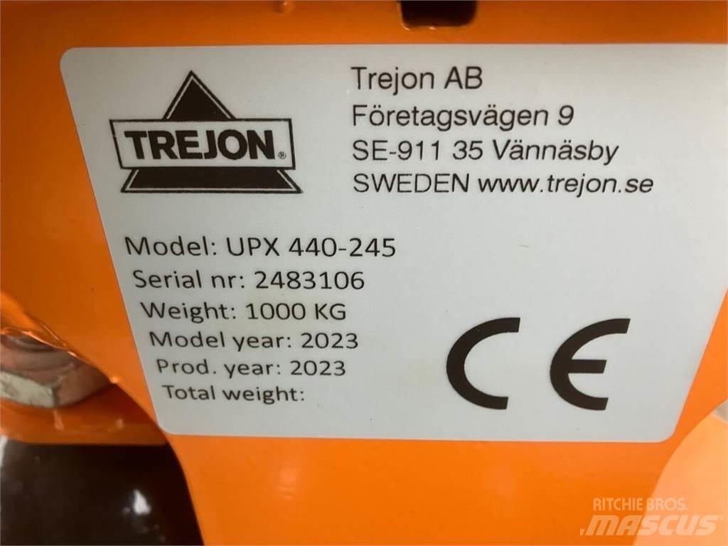 Trejon UPX 440-245 Ostale mašine za put i sneg
