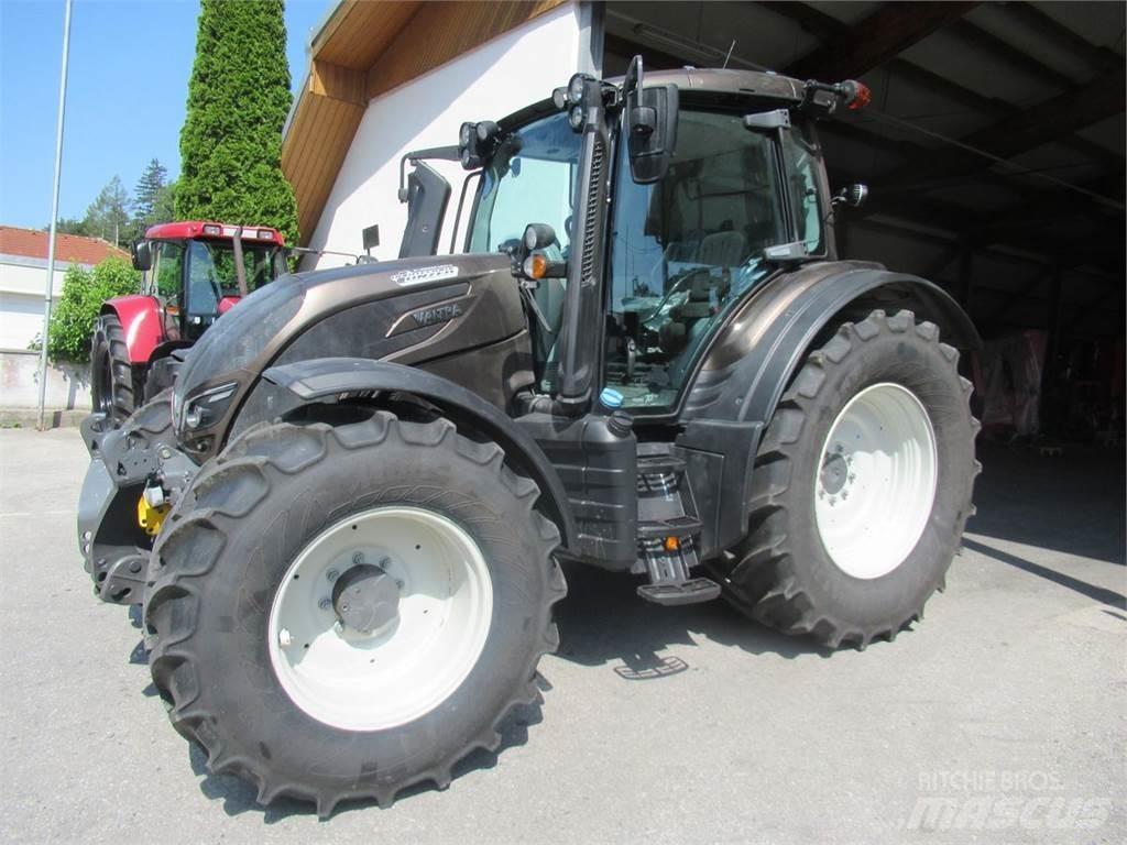 Valtra N134 (Stufe V) Traktori