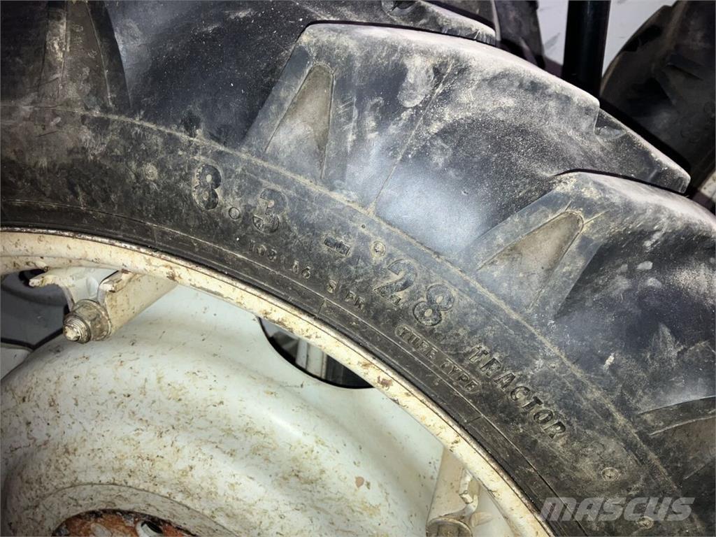  W7x28 Gume, točkovi i felne