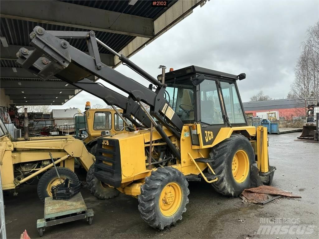 JCB 3D-4 Traktori