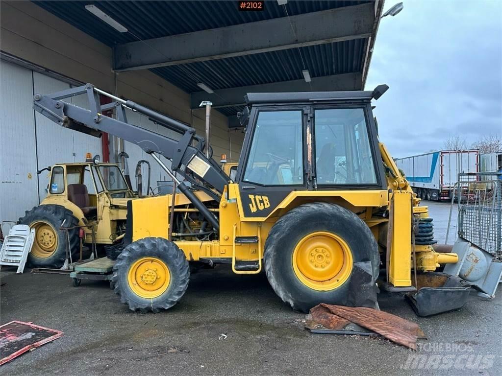 JCB 3D-4 Traktori