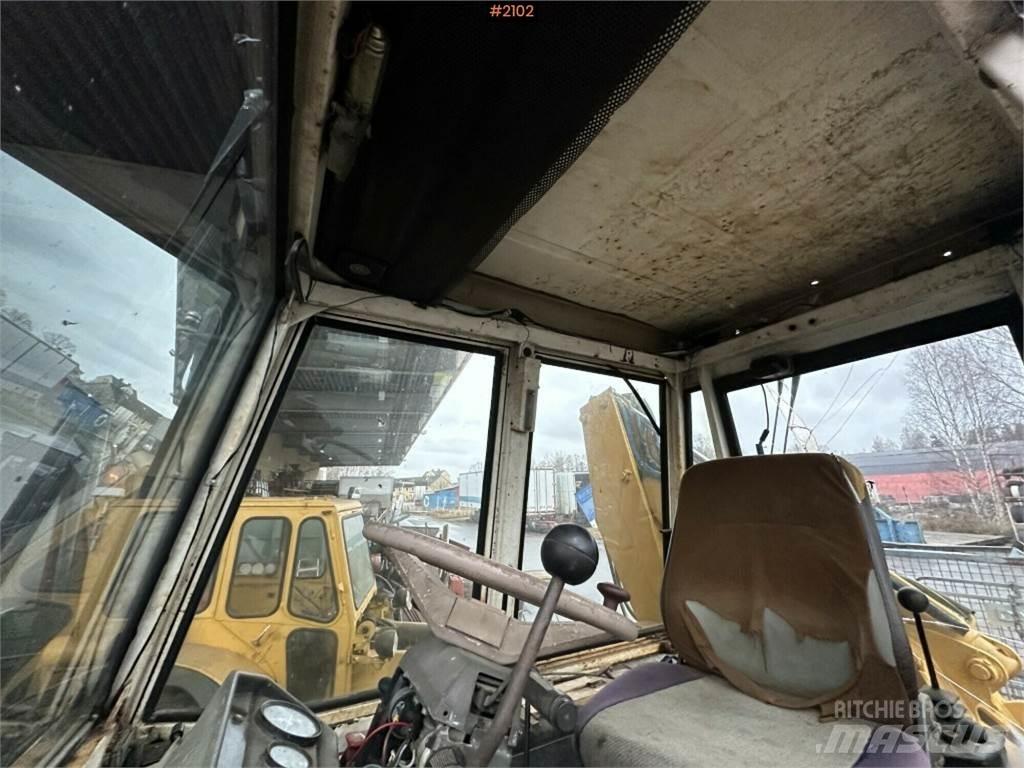JCB 3D-4 Traktori