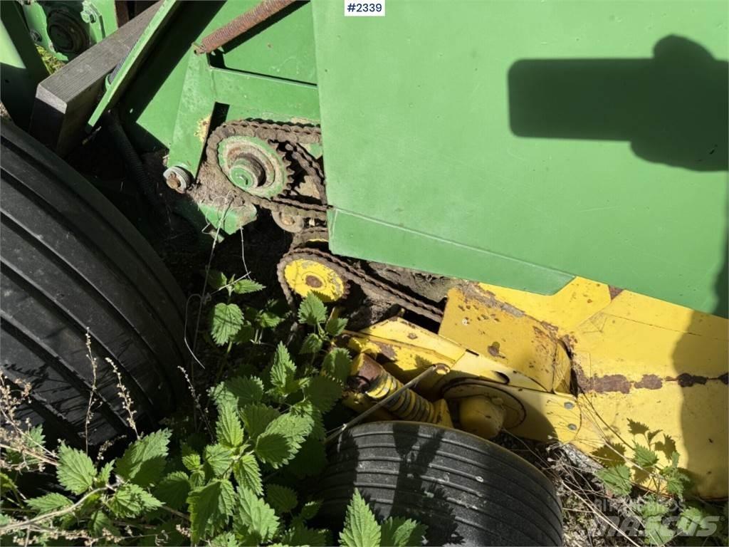 John Deere 550 Prese/balirke za rolo bale