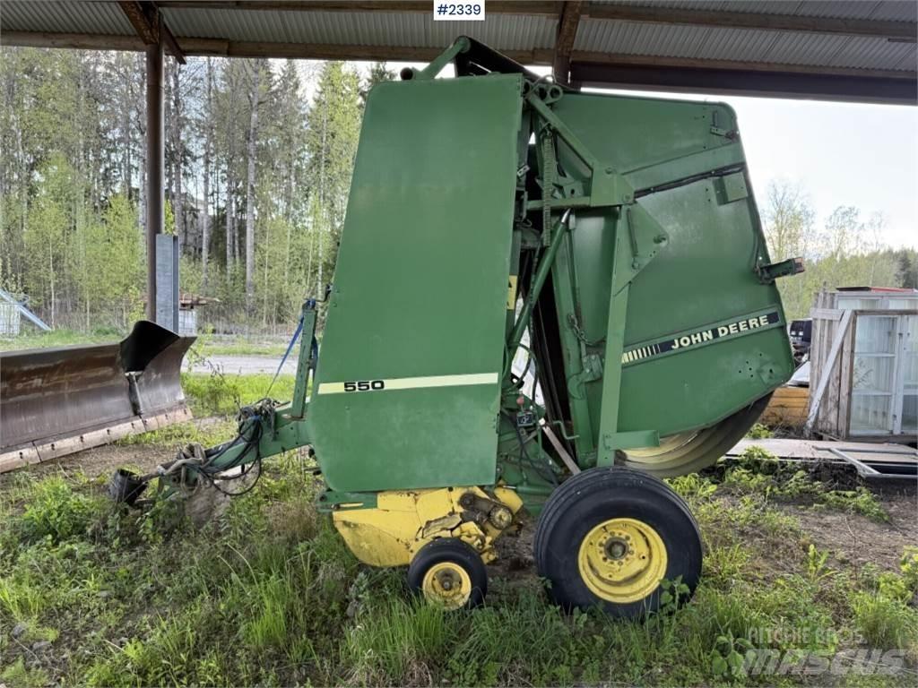 John Deere 550 Prese/balirke za rolo bale