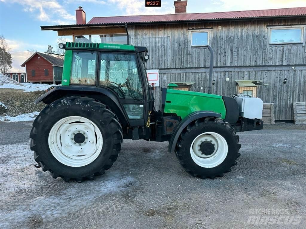 Valtra X110 Traktori