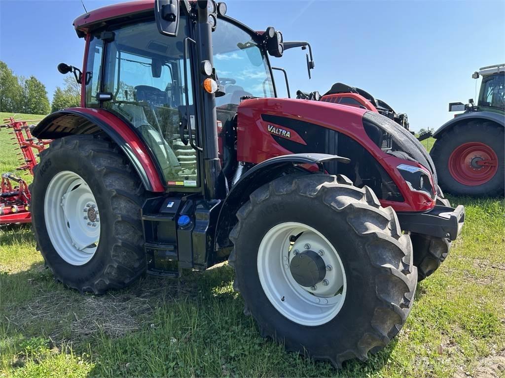 Valtra 115MH4 Traktori