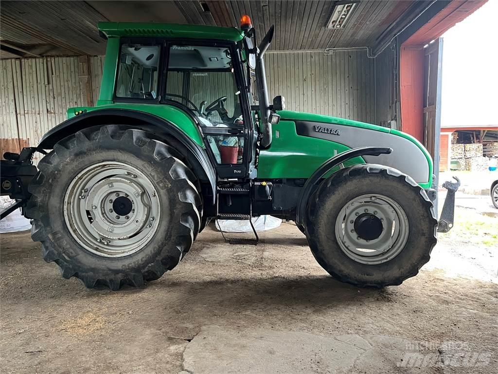 Valtra 170CH Traktori