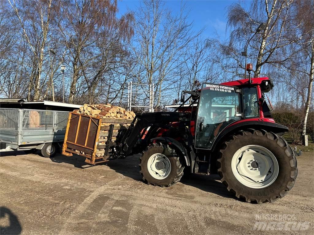 Valtra 85SH Traktori