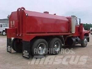 Mack R690ST Kamioni za vodu