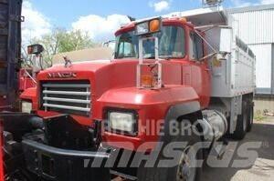 Mack RD688S Snežne daske i plugovi