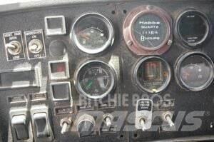Mack RD688S Snežne daske i plugovi