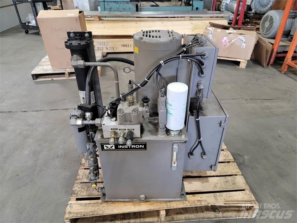  INSTRON A440 83C Pumpe za vodu
