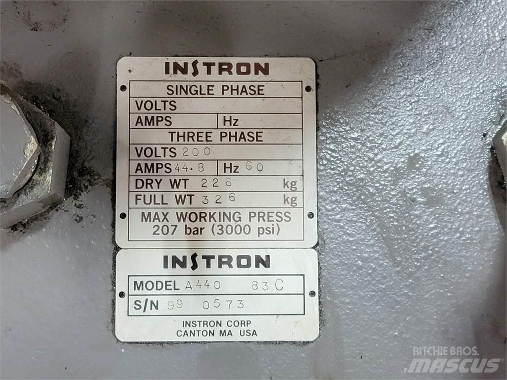  INSTRON A440 83C Pumpe za vodu