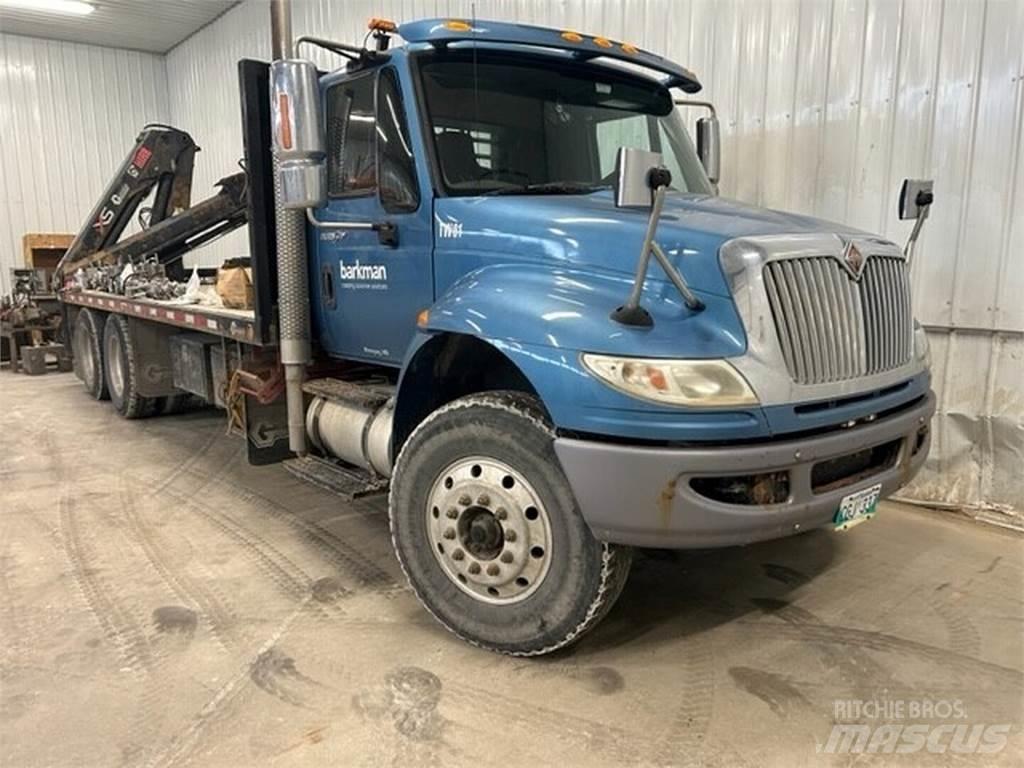 International 4900 Pomoćne mašine