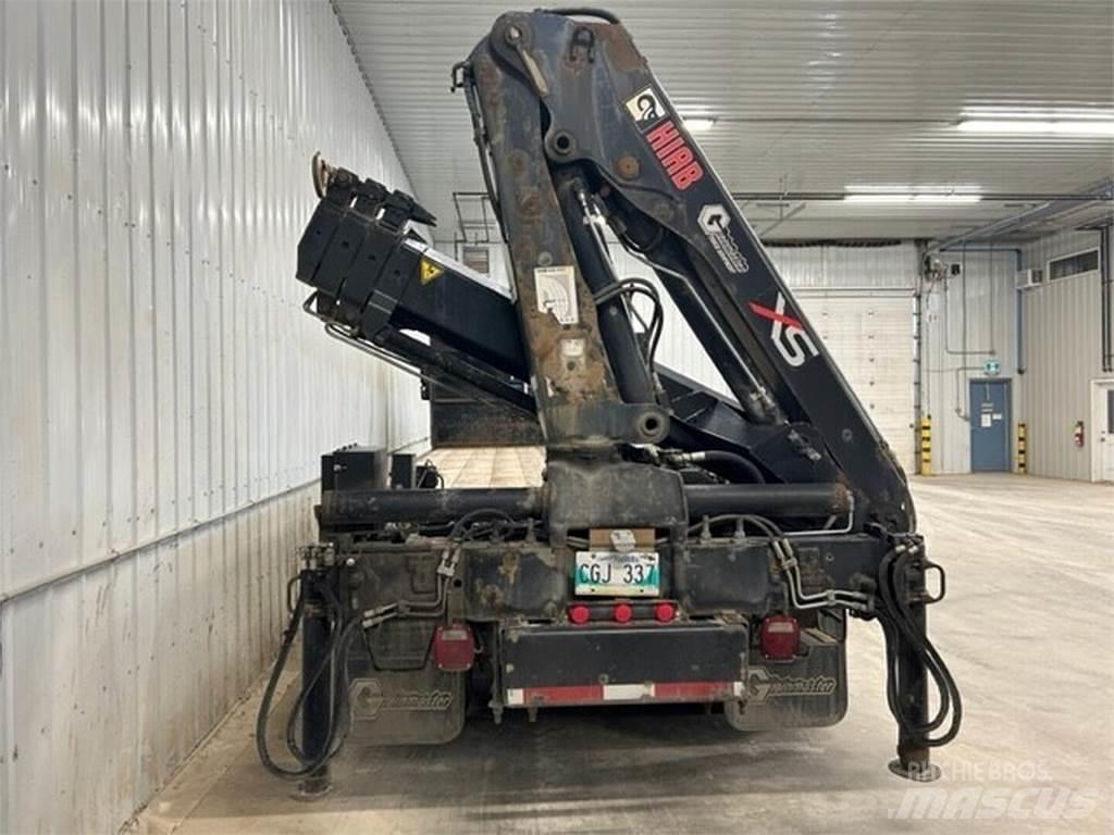 International 4900 Pomoćne mašine
