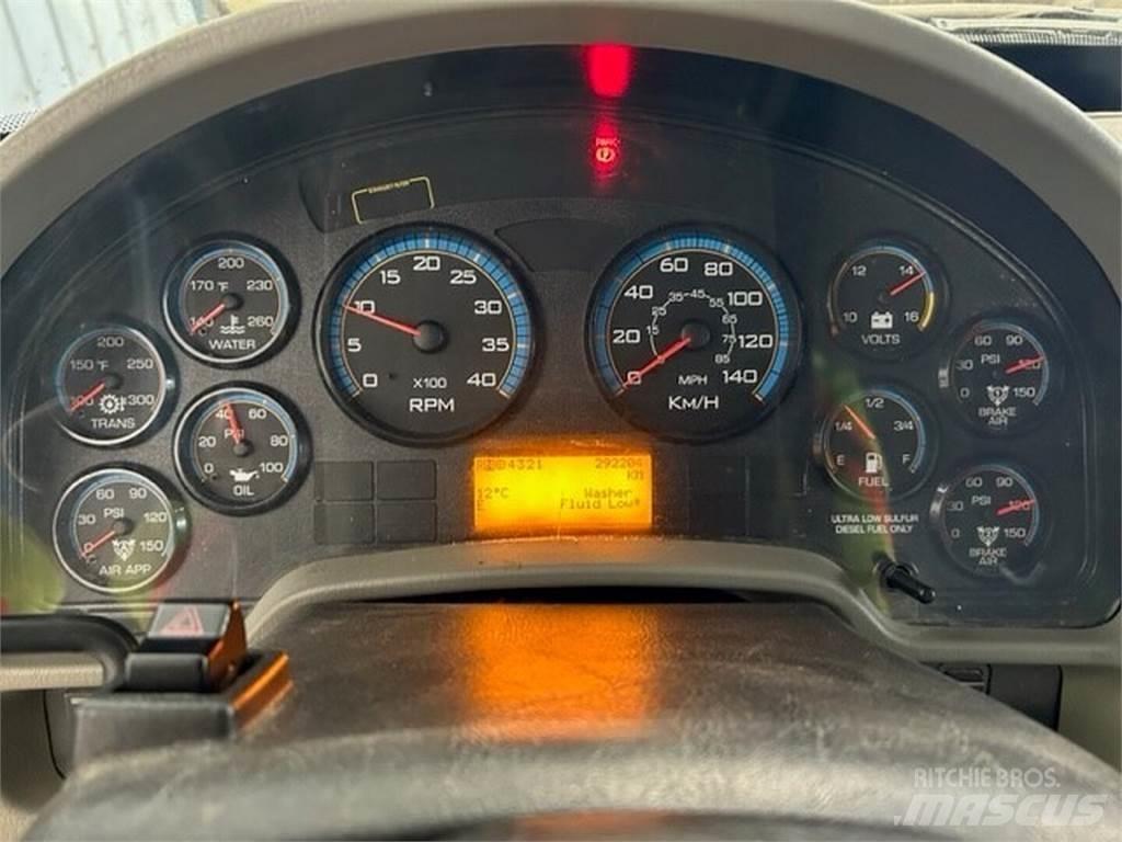 International 4900 Pomoćne mašine