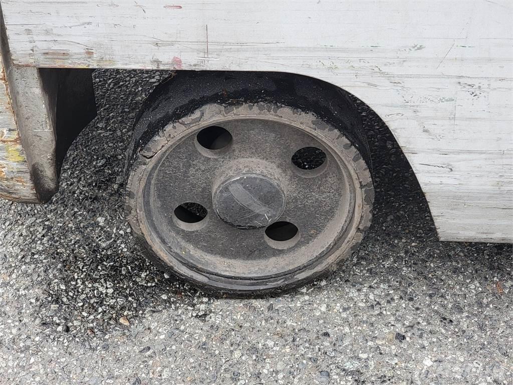 Nissan MCPL01A15LV Ostalo za građevinarstvo