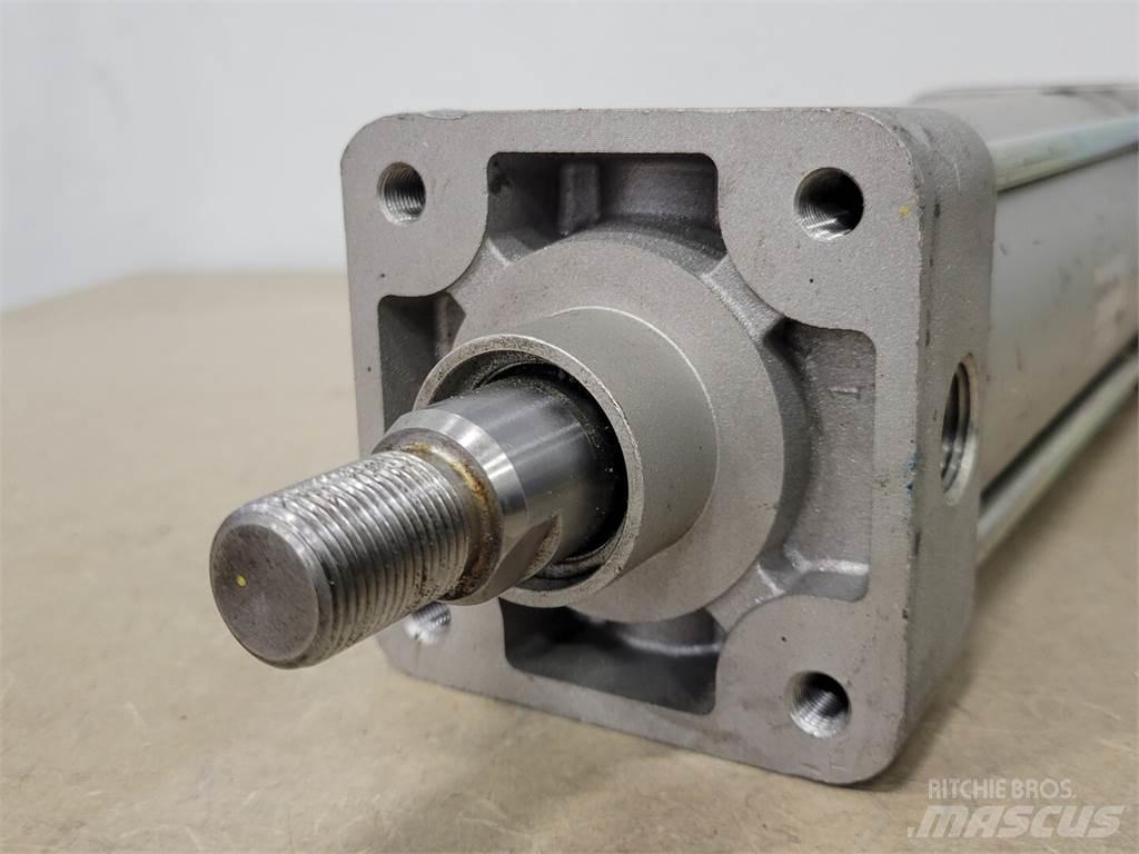 SMC NCDA1B325-0800 Ostale kargo komponente