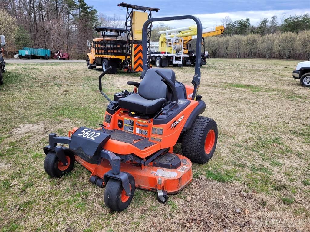 Kubota ZD326 Traktorske kosilice