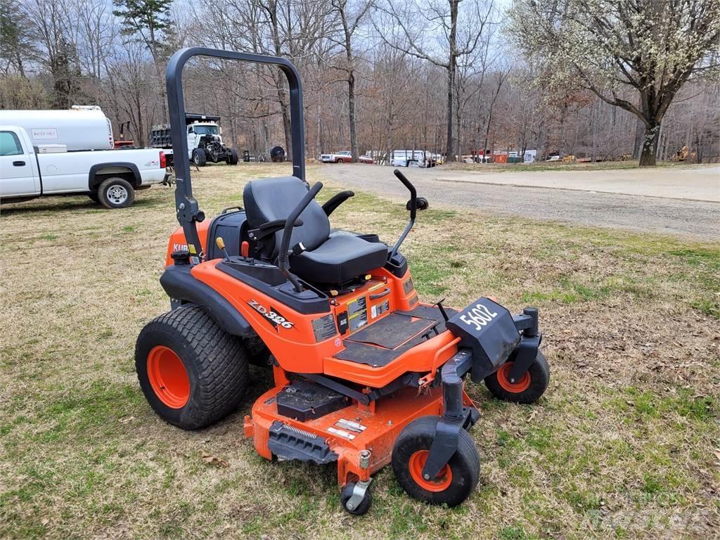 Kubota ZD326 Traktorske kosilice