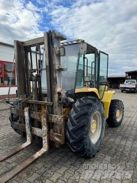 JCB 940-2 Vanterenski viljuškar