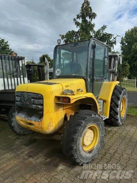 JCB 940-2 Vanterenski viljuškar