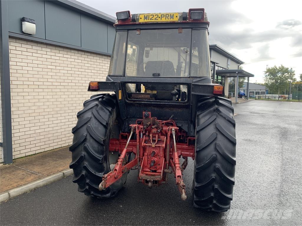 Case IH 895 XL Traktori