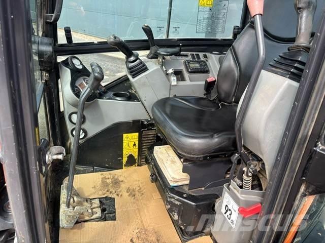 Develon Dx27z Bageri guseničari