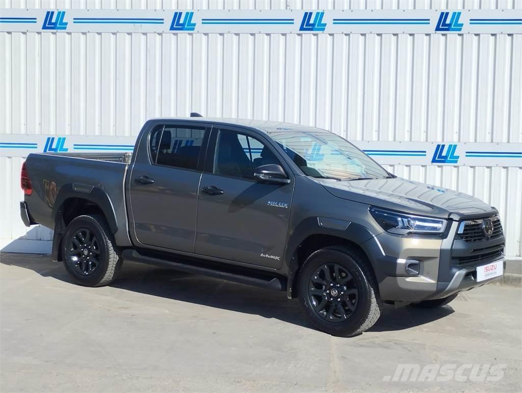 Toyota Invincible X Pik up kamioni