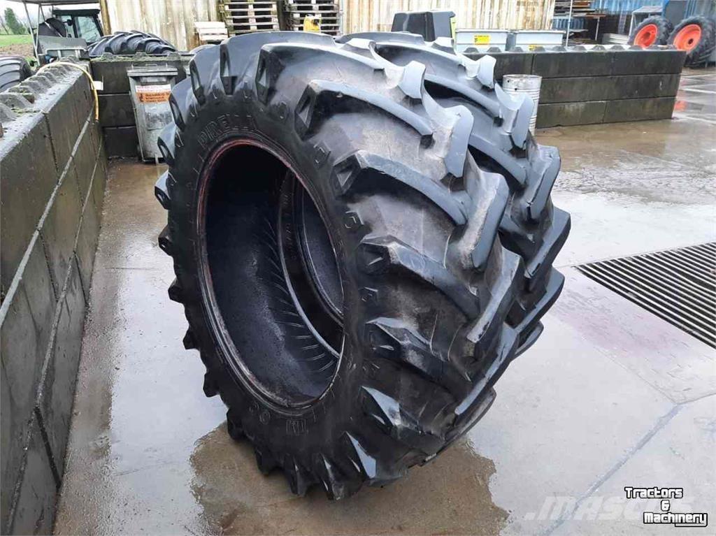 Pirelli 520/70xR38 Gume, točkovi i felne