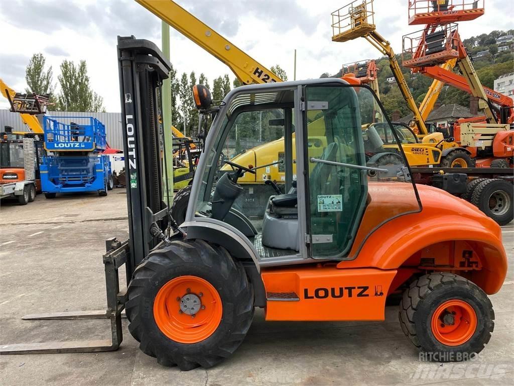 Ausa C300H Vanterenski viljuškar