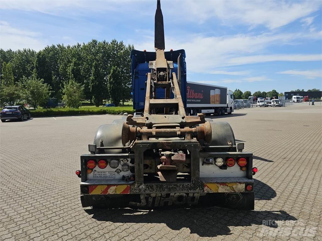 Scania R560 Rol kiper kamioni sa kukom za podizanje tereta