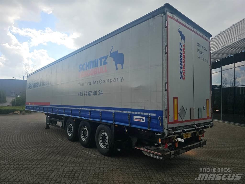 Schmitz Cargobull 13,60 Poluprikolice sa ciradom
