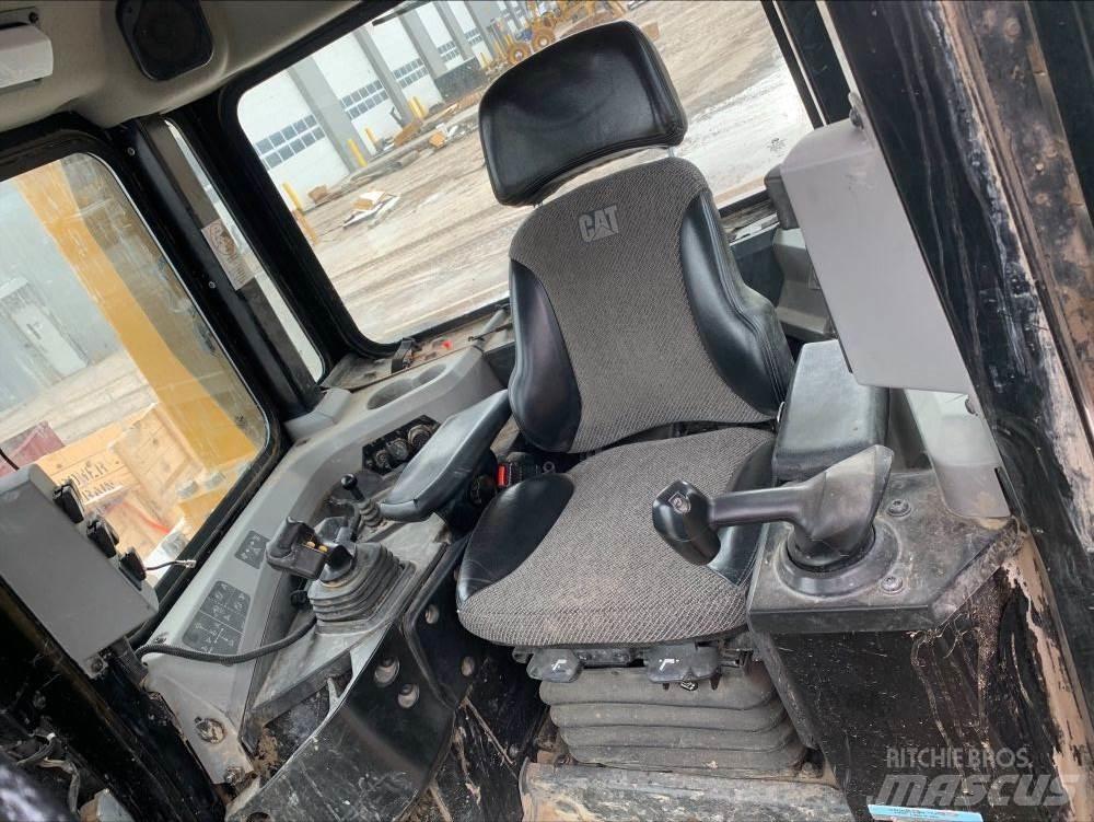 CAT D6T XW WH Buldožeri guseničari