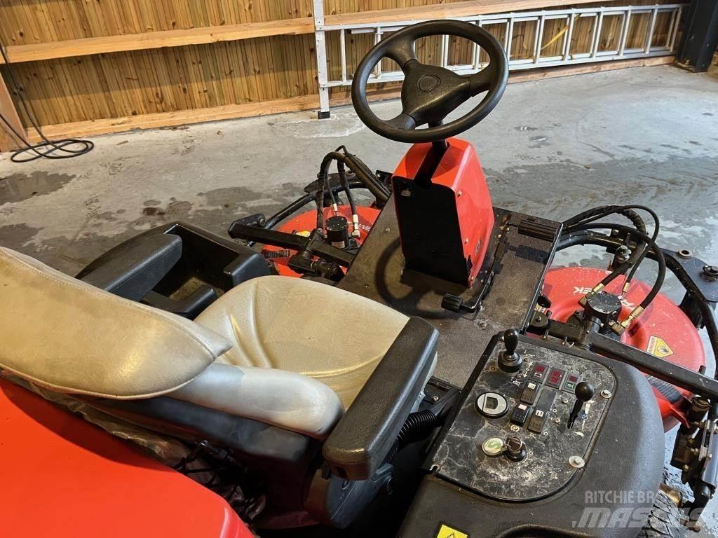 Jacobsen AR-3 Traktorske kosilice
