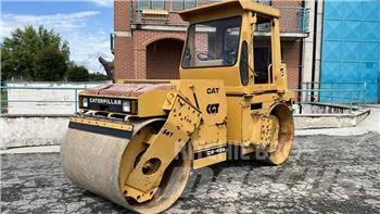 CAT CB-424 Nabijači zemlje