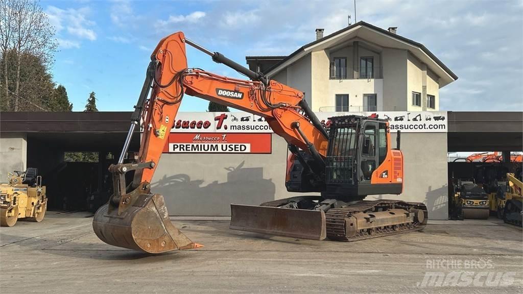 Doosan DX235LCR-5 Bageri guseničari